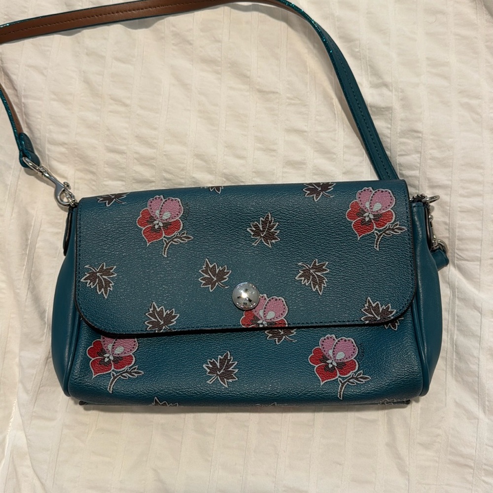 Coach: Teal purse with flowers, shoulder bag